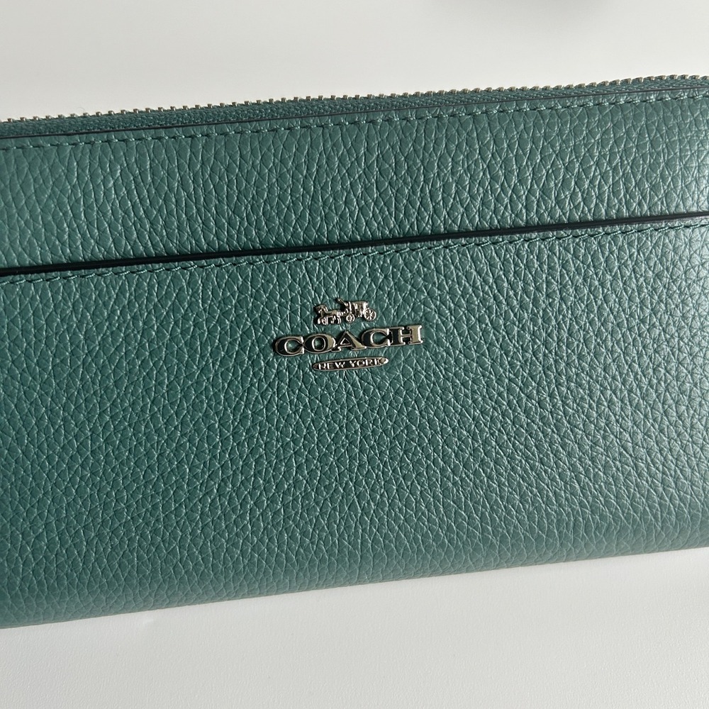 Coach Accordion Zip Green Pebbled Leather Wristlet Wallet Excellent - Picture 4 of 5